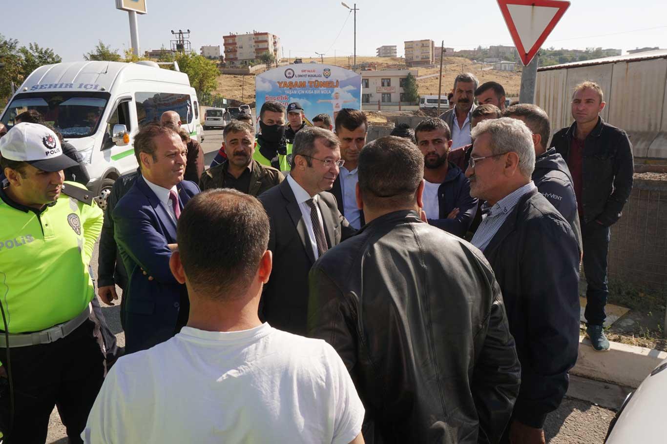 Şehir içi minibüs şoförleri kontak kapattı Şehir içi minibüs şoförleri kontak kapattı